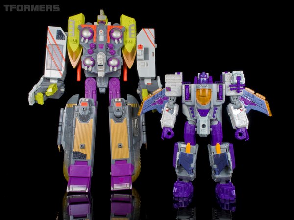 TFormers Gallery   Siege On Cybertron Tidal Wave 122 (122 of 124)